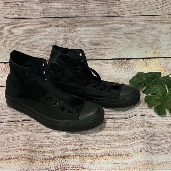 converse black hightops